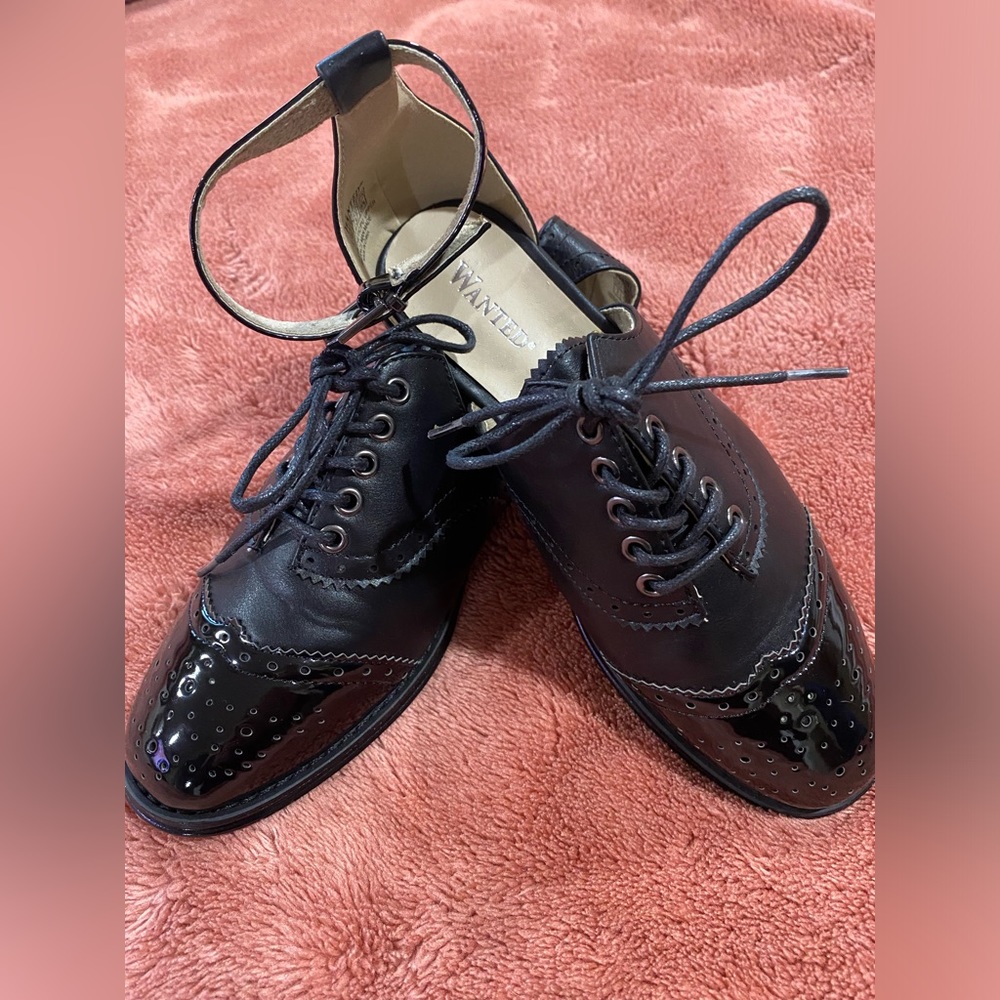 Women’s shoes